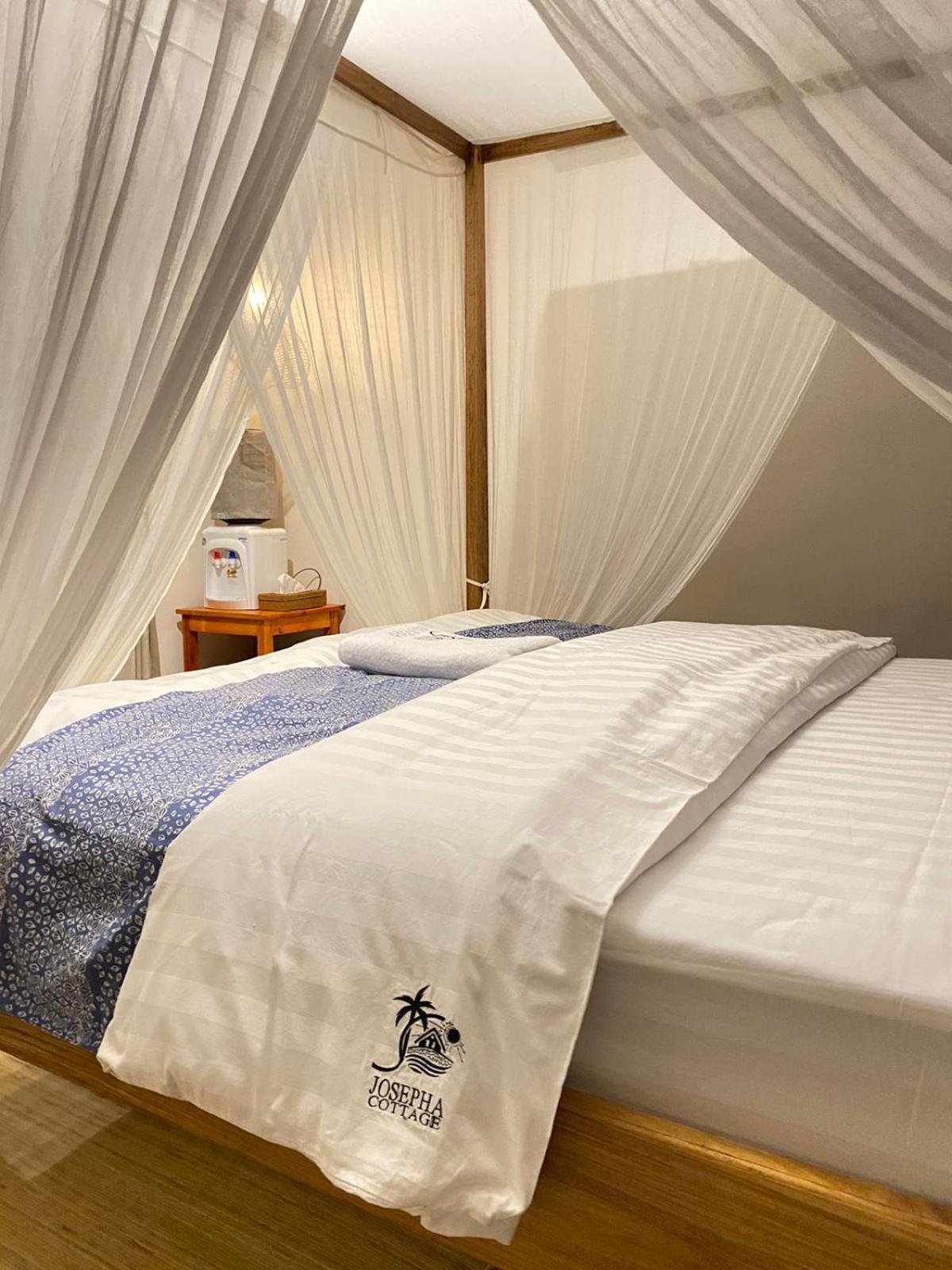 Josepha Cottage Ngurbloat Екстер'єр фото