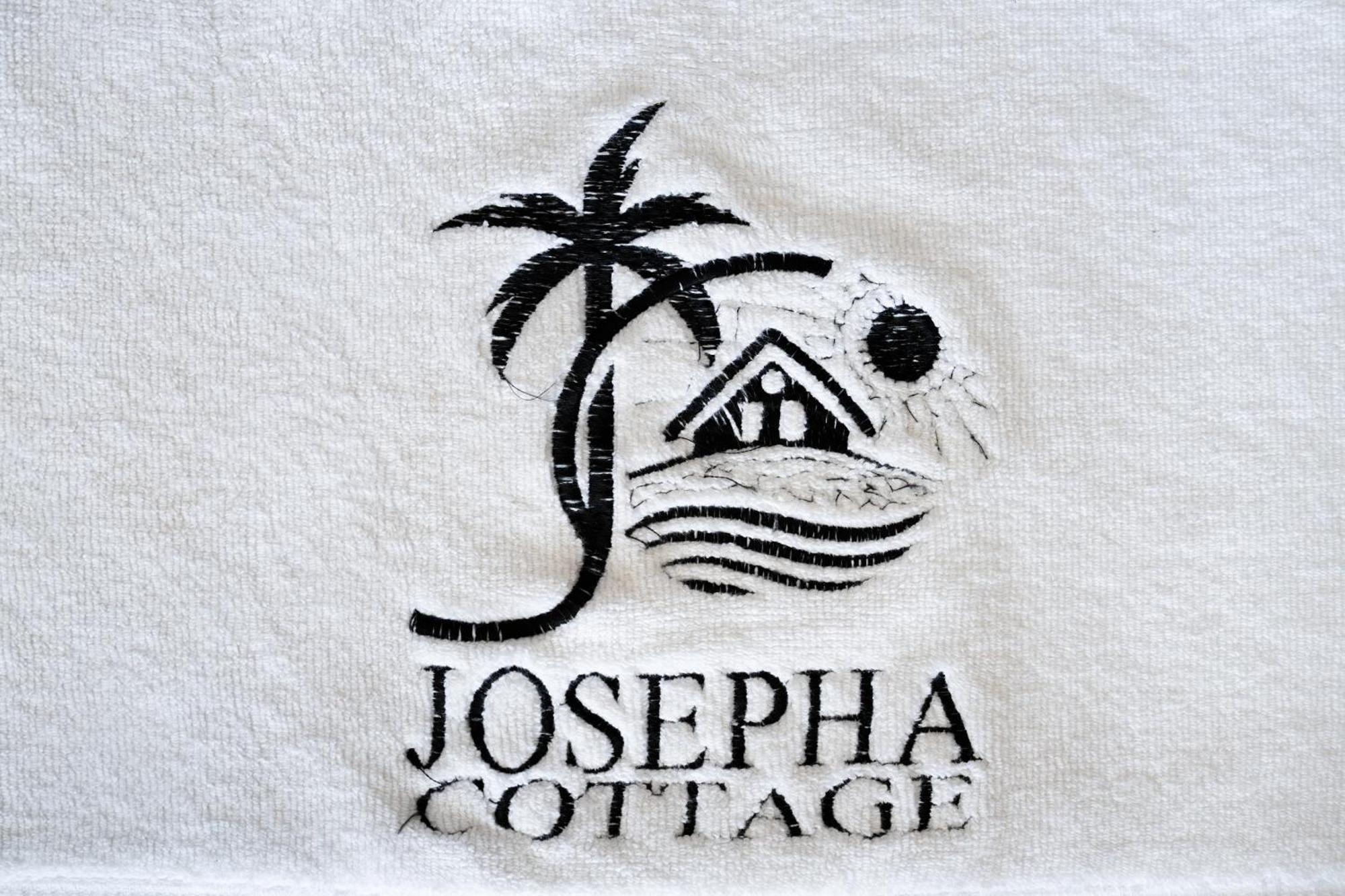 Josepha Cottage Ngurbloat Екстер'єр фото